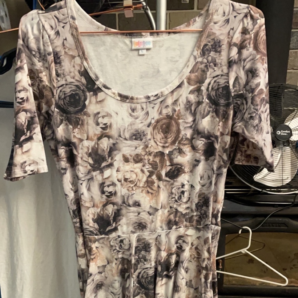 Lularoe Nicole Dress knee length elbow sleeve length fit and flare